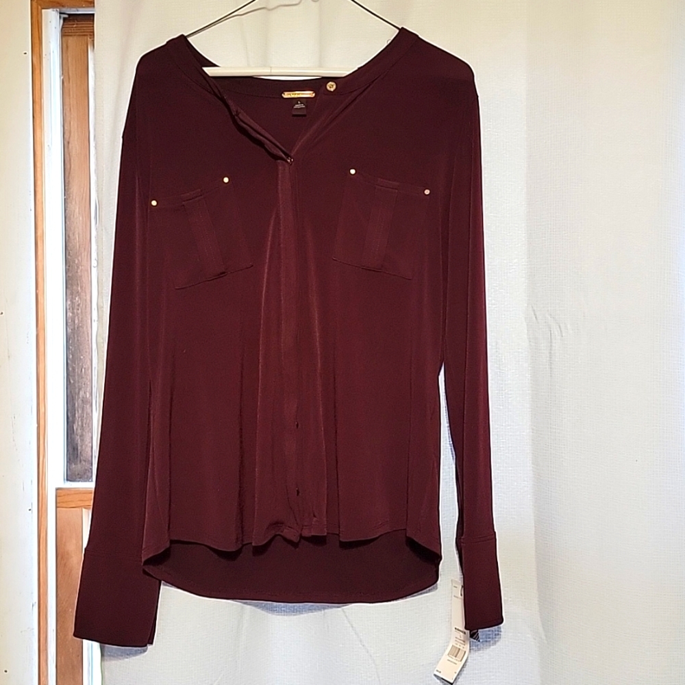 NWT Ladies Size L Dana Buchman Burgundy Top with Gold Colored Buttons